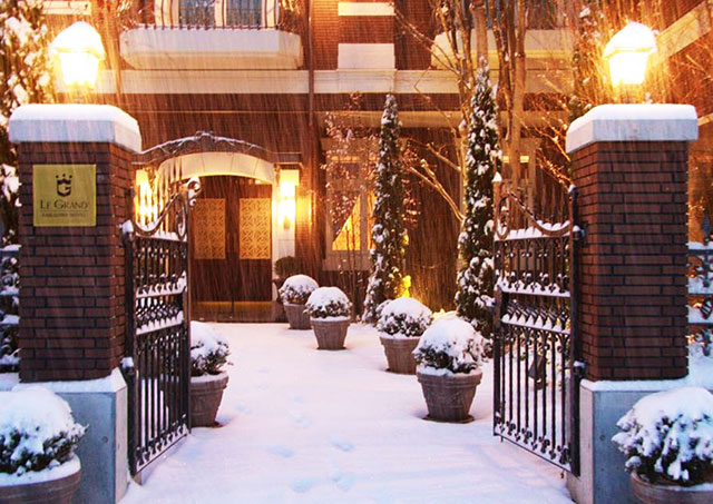 Le Grand Kyu Karuizawa on a snowy day