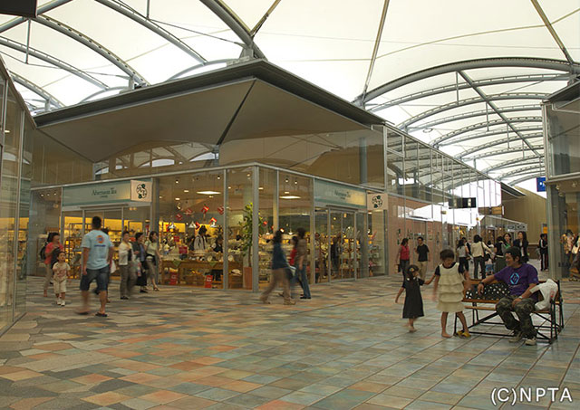 Karuizawa Shopping Plaza / Karuizawa Town