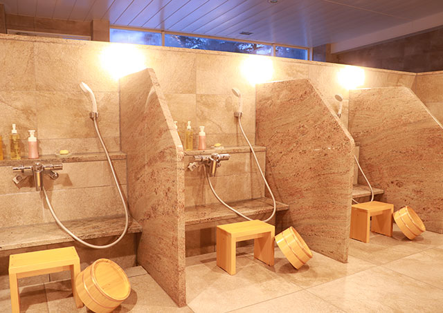Spacious washing area