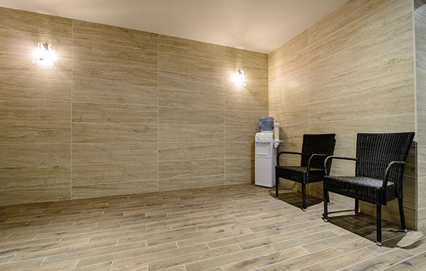 Waiting room Image 1